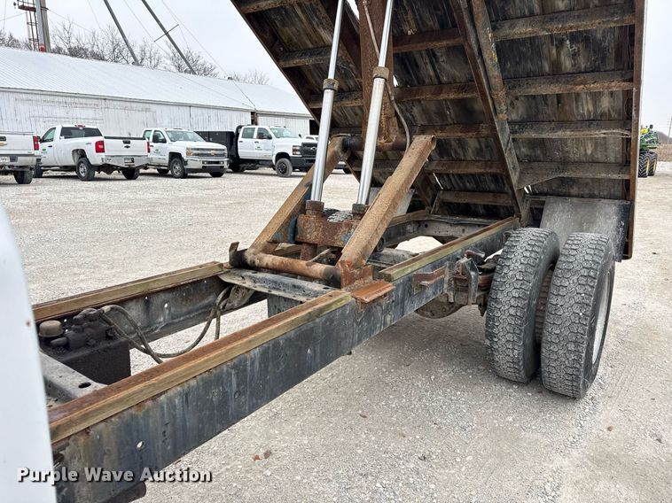 image for item DH9564 1985 GMC C7000 dump flatbed truck