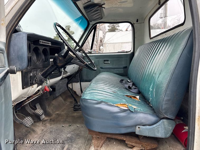 image for item DH9564 1985 GMC C7000 dump flatbed truck