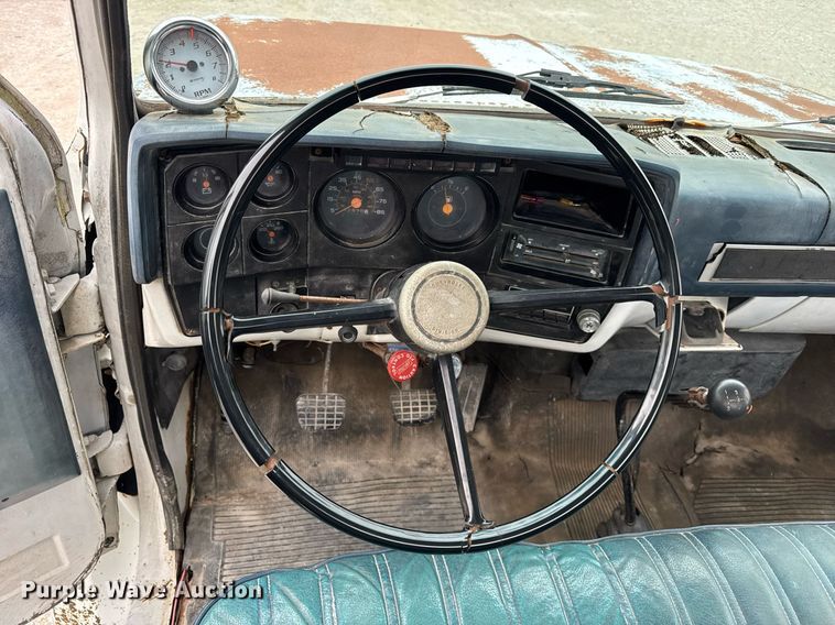 image for item DH9564 1985 GMC C7000 dump flatbed truck