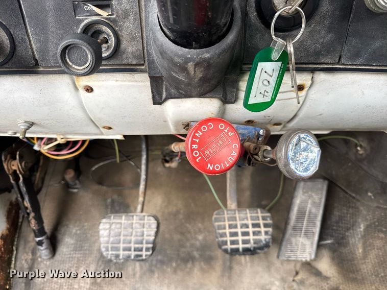 image for item DH9564 1985 GMC C7000 dump flatbed truck