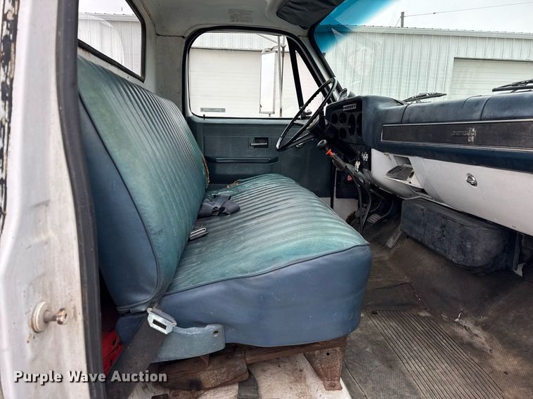 image for item DH9564 1985 GMC C7000 dump flatbed truck