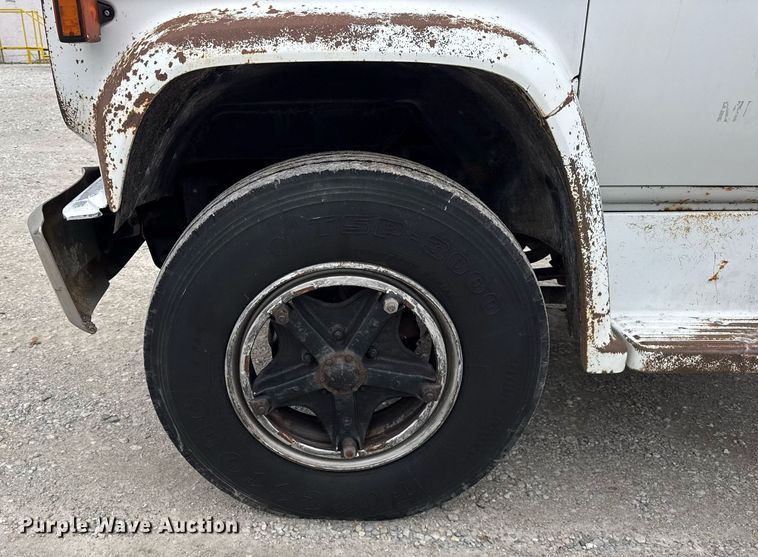 image for item DH9564 1985 GMC C7000 dump flatbed truck