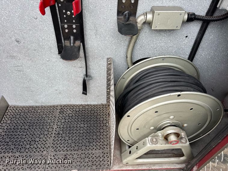 image for item DH9855 1995 Ford LS9000 pumper fire truck