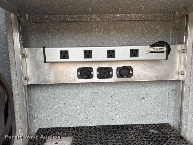 image for item DH9855 1995 Ford LS9000 pumper fire truck