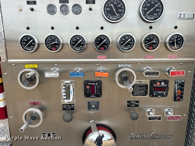 image for item DH9855 1995 Ford LS9000 pumper fire truck