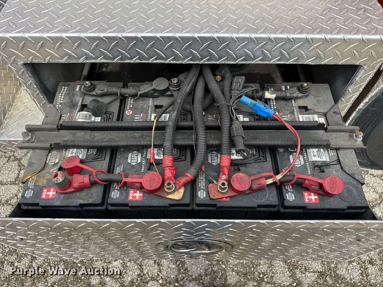 image for item DH9855 1995 Ford LS9000 pumper fire truck