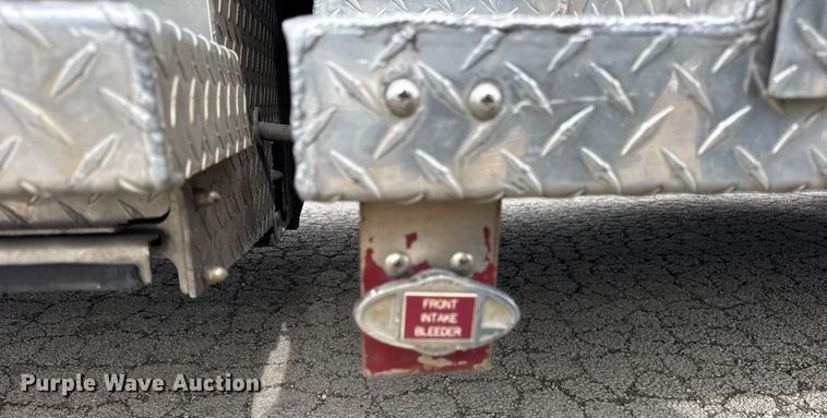 image for item DH9855 1995 Ford LS9000 pumper fire truck