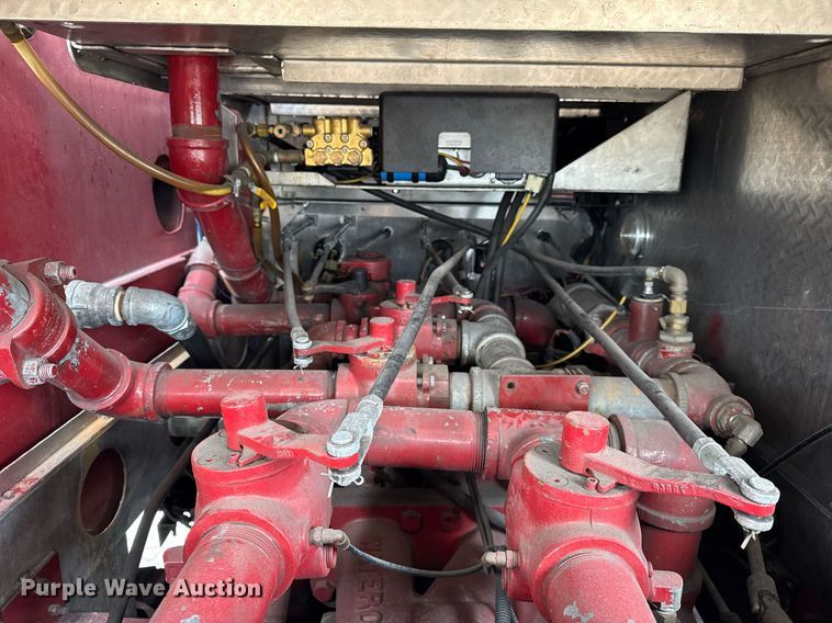 image for item DH9855 1995 Ford LS9000 pumper fire truck