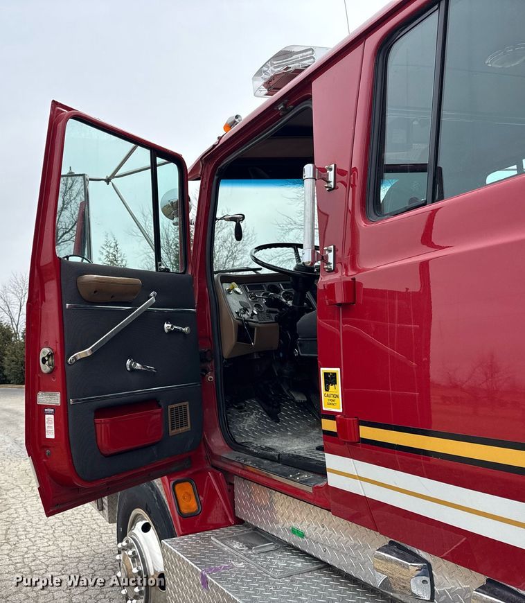 image for item DH9855 1995 Ford LS9000 pumper fire truck