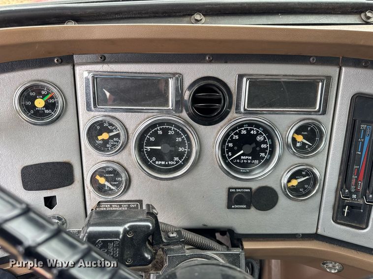 image for item DH9855 1995 Ford LS9000 pumper fire truck