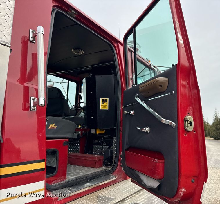 image for item DH9855 1995 Ford LS9000 pumper fire truck