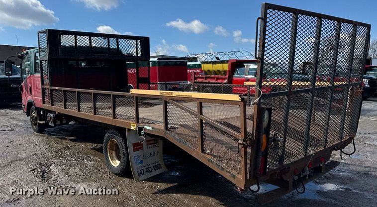 image for item DH9864 2008 Isuzu NPR HD Crew Cab flatbed truck