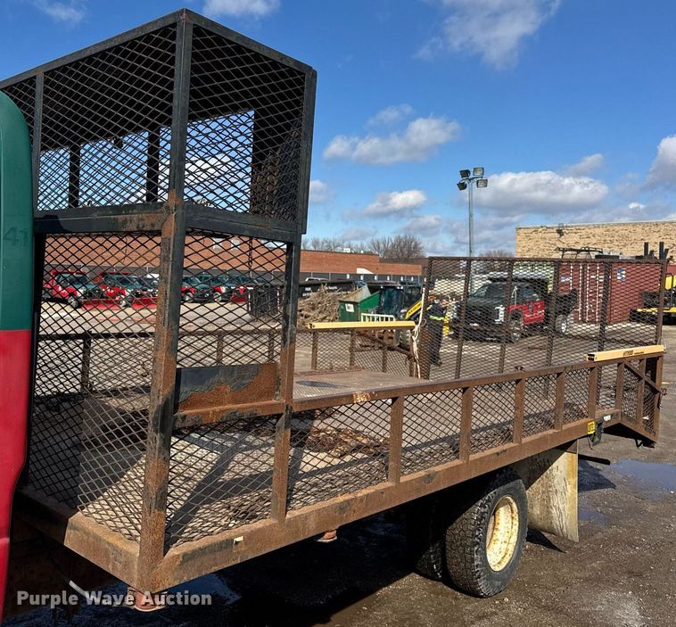 image for item DH9864 2008 Isuzu NPR HD Crew Cab flatbed truck