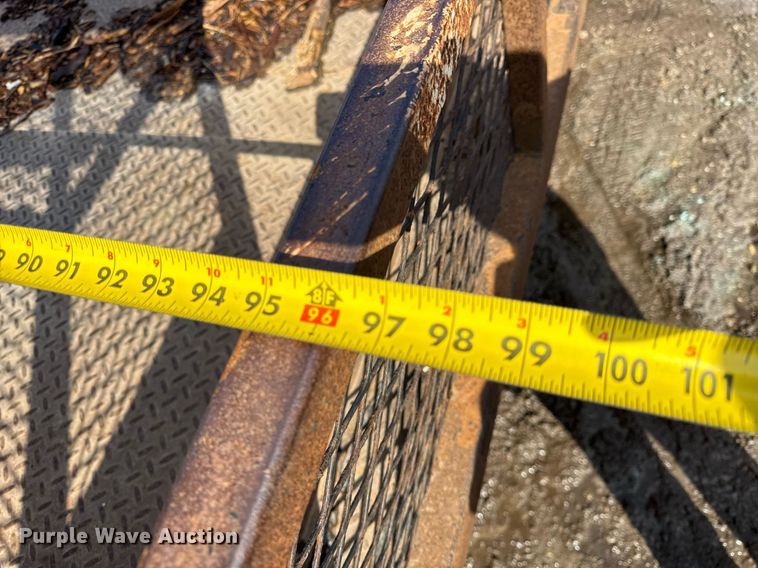 image for item DH9864 2008 Isuzu NPR HD Crew Cab flatbed truck