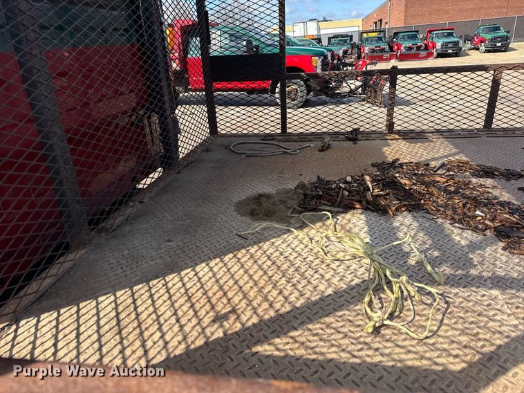 image for item DH9864 2008 Isuzu NPR HD Crew Cab flatbed truck