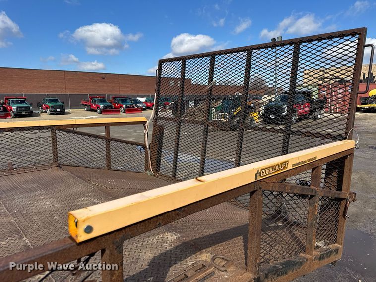 image for item DH9864 2008 Isuzu NPR HD Crew Cab flatbed truck