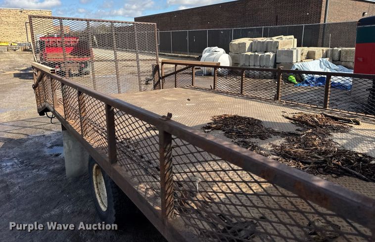 image for item DH9864 2008 Isuzu NPR HD Crew Cab flatbed truck