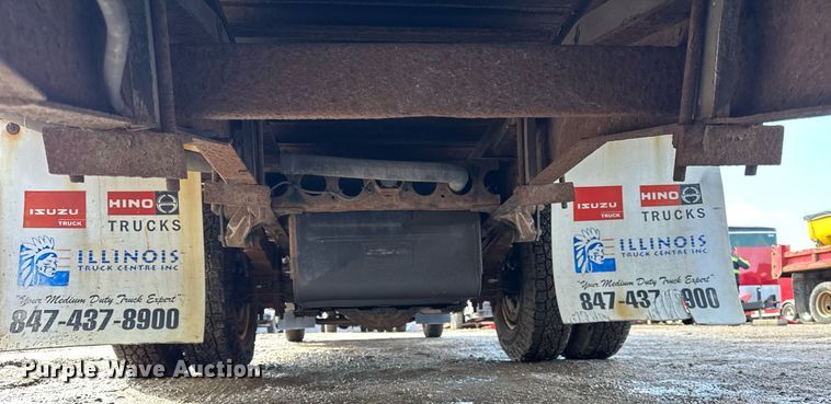 image for item DH9864 2008 Isuzu NPR HD Crew Cab flatbed truck