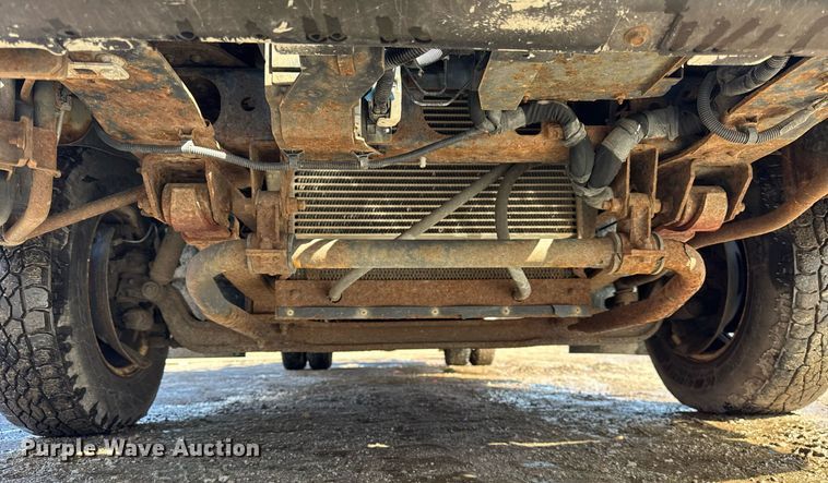 image for item DH9864 2008 Isuzu NPR HD Crew Cab flatbed truck