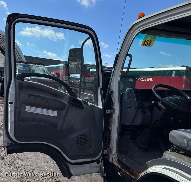 image for item DH9864 2008 Isuzu NPR HD Crew Cab flatbed truck