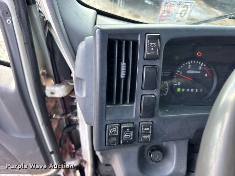 image for item DH9864 2008 Isuzu NPR HD Crew Cab flatbed truck