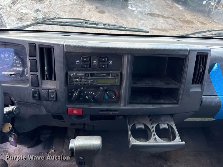 image for item DH9864 2008 Isuzu NPR HD Crew Cab flatbed truck