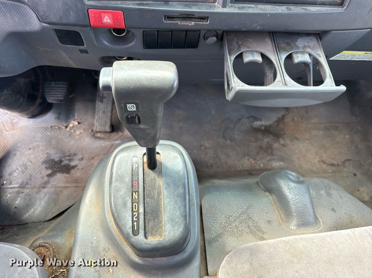 image for item DH9864 2008 Isuzu NPR HD Crew Cab flatbed truck