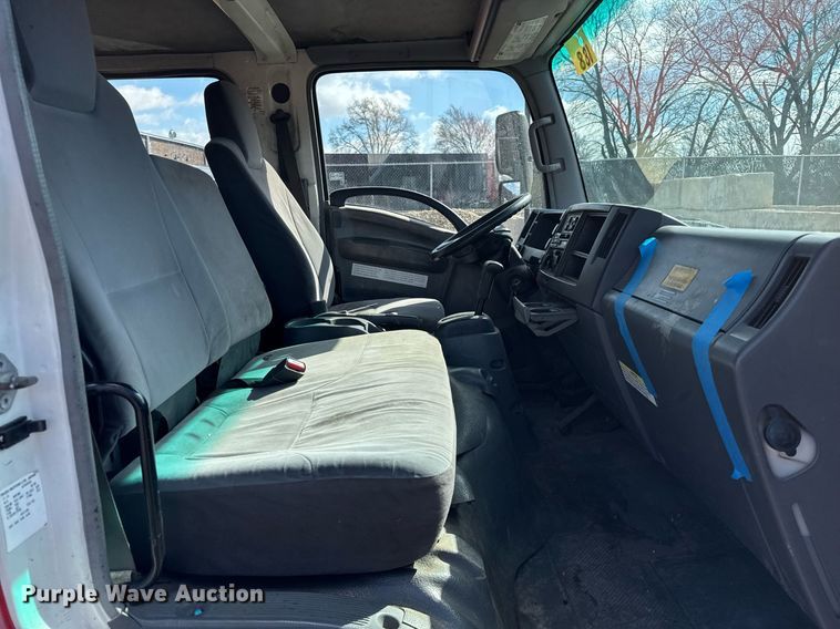 image for item DH9864 2008 Isuzu NPR HD Crew Cab flatbed truck