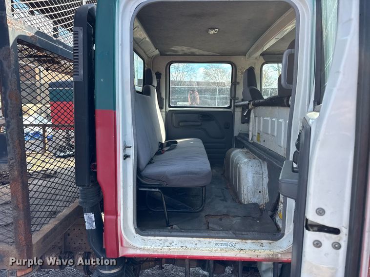 image for item DH9864 2008 Isuzu NPR HD Crew Cab flatbed truck