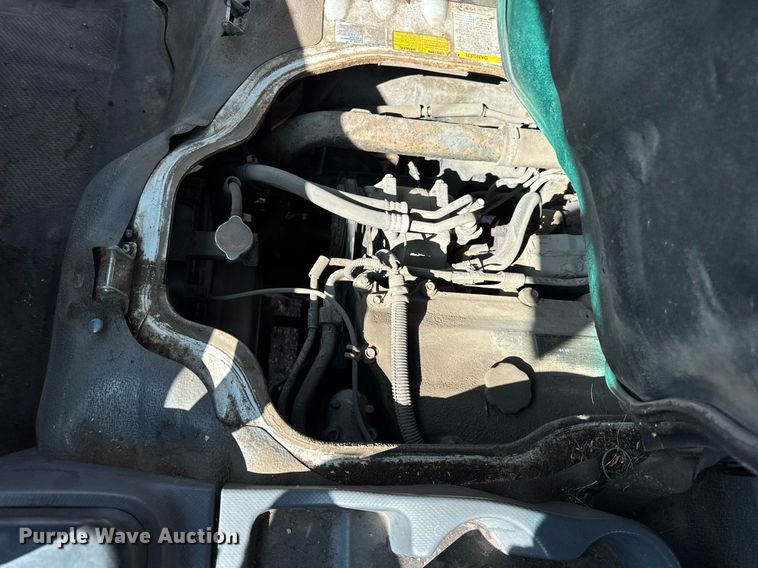 image for item DH9864 2008 Isuzu NPR HD Crew Cab flatbed truck