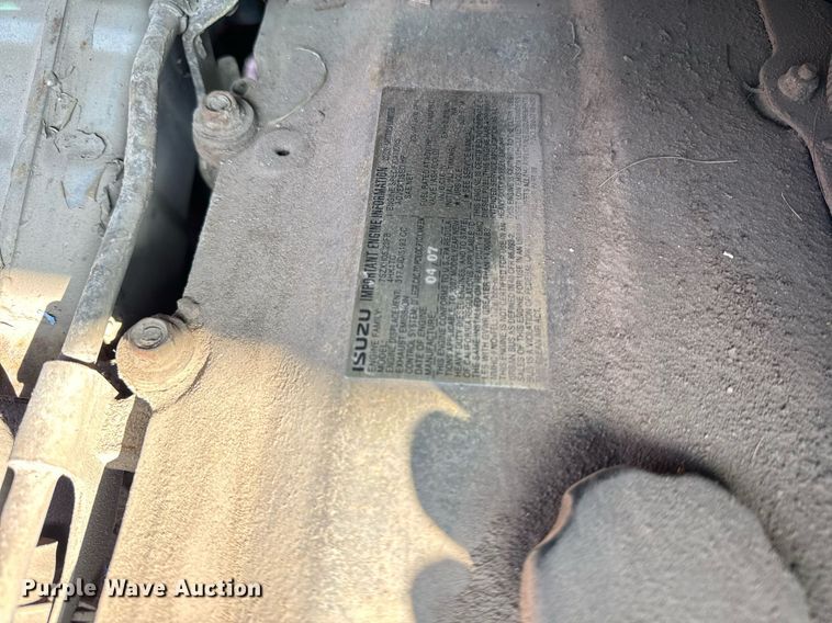 image for item DH9864 2008 Isuzu NPR HD Crew Cab flatbed truck