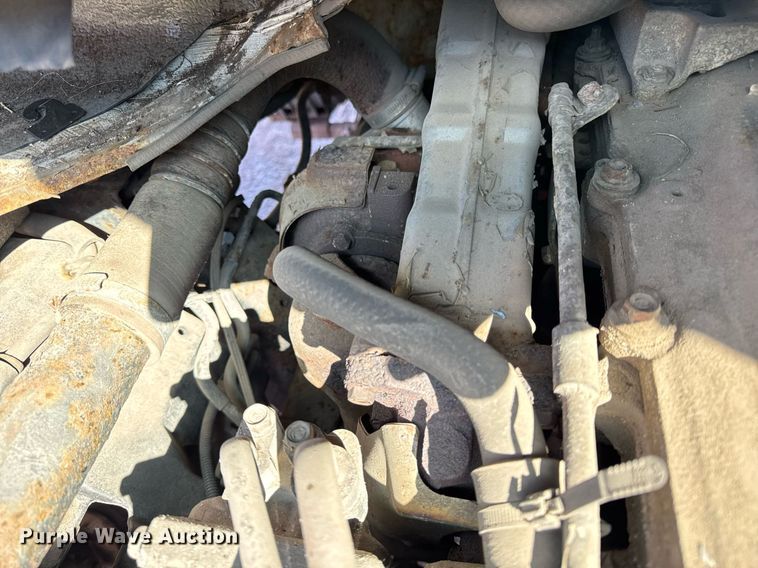 image for item DH9864 2008 Isuzu NPR HD Crew Cab flatbed truck