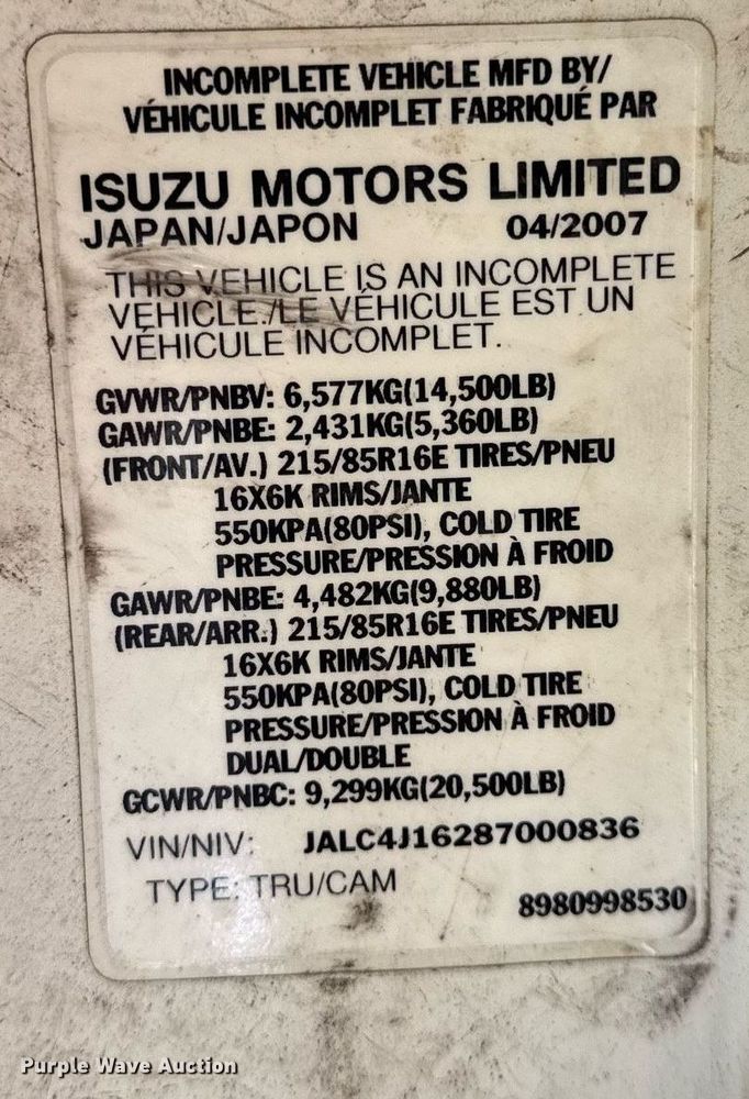 image for item DH9864 2008 Isuzu NPR HD Crew Cab flatbed truck