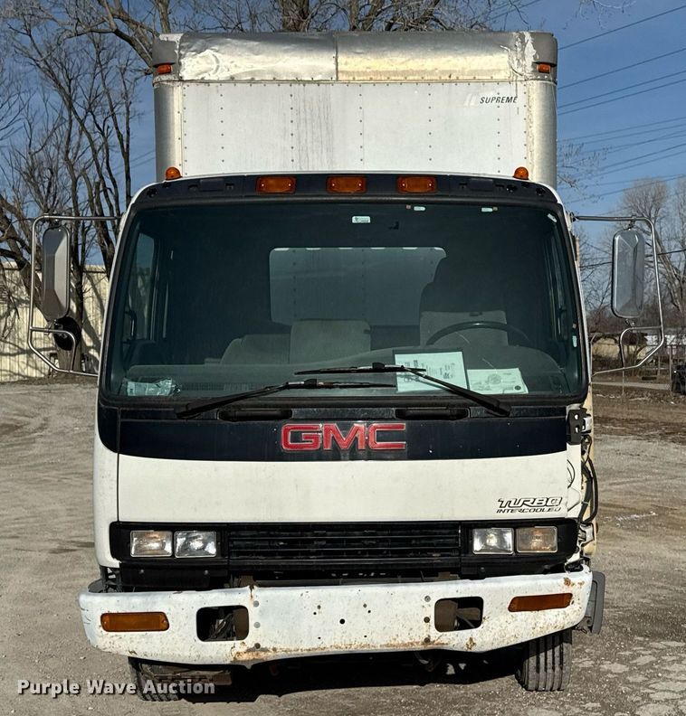 image for item DM5575 2004 GMC WT5500 box truck