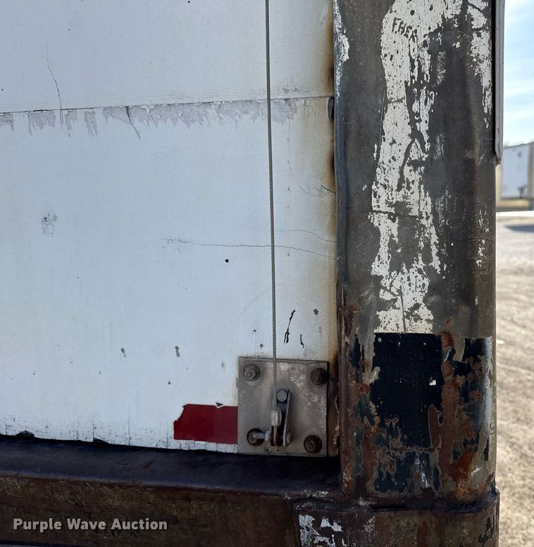 image for item DM5575 2004 GMC WT5500 box truck