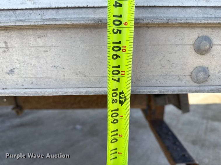 image for item DM5575 2004 GMC WT5500 box truck