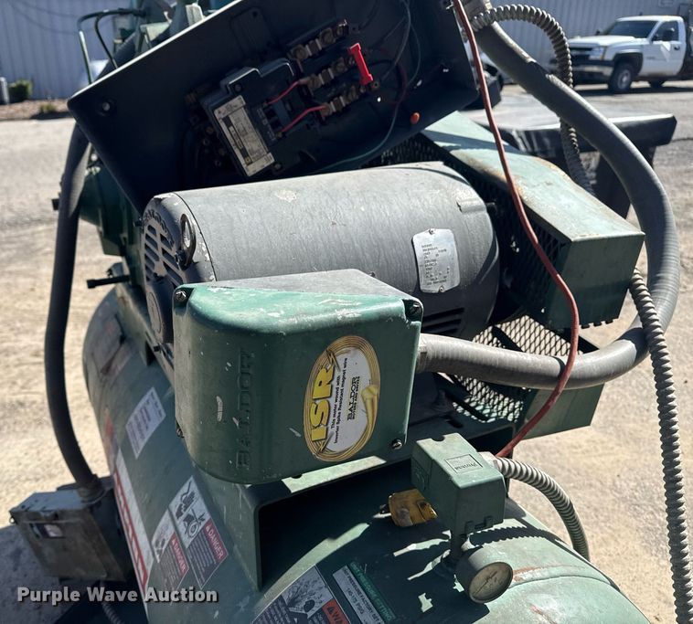 image for item DM5576 1997 Champion air compressor