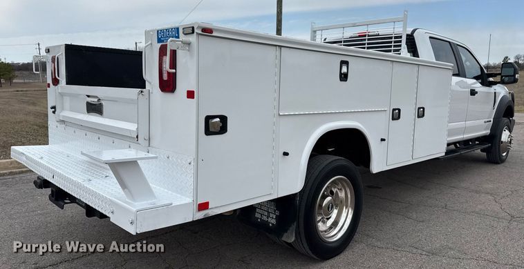 image for item DM5589 2019 Ford F450 Super Duty Crew Cab utility / service truck