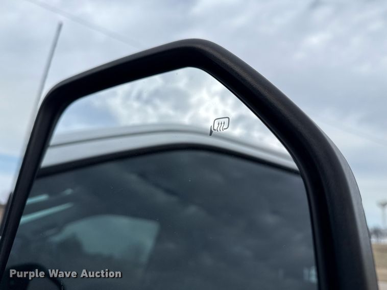 image for item DM5589 2019 Ford F450 Super Duty Crew Cab utility / service truck