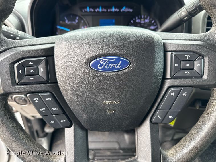 image for item DM5589 2019 Ford F450 Super Duty Crew Cab utility / service truck