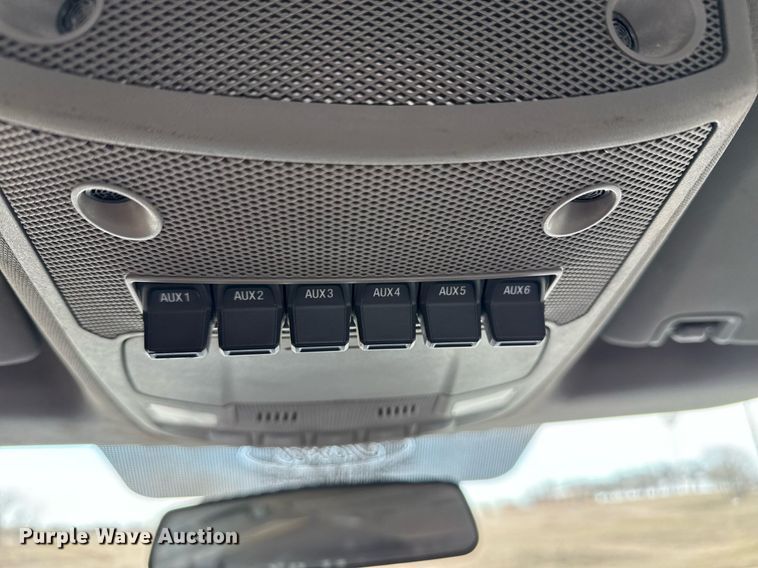 image for item DM5589 2019 Ford F450 Super Duty Crew Cab utility / service truck