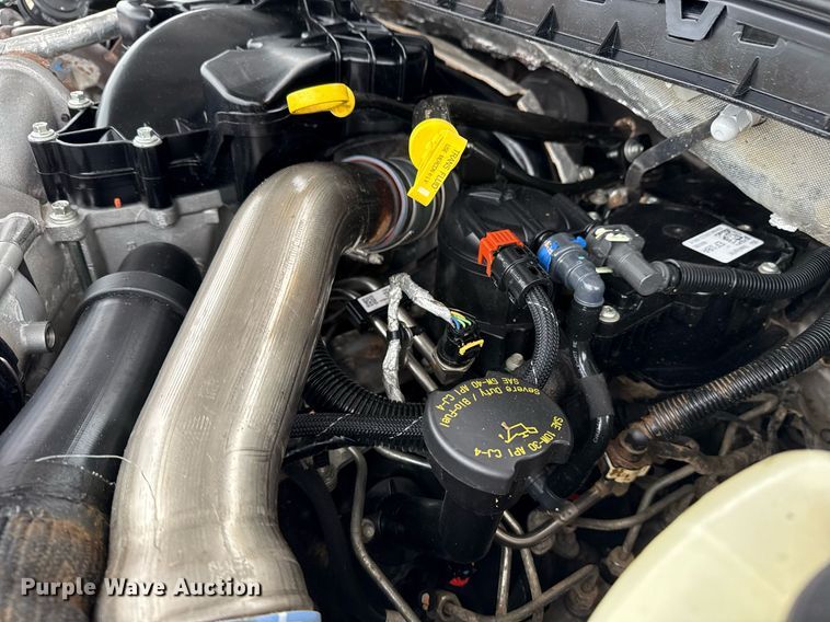 image for item DM5589 2019 Ford F450 Super Duty Crew Cab utility / service truck