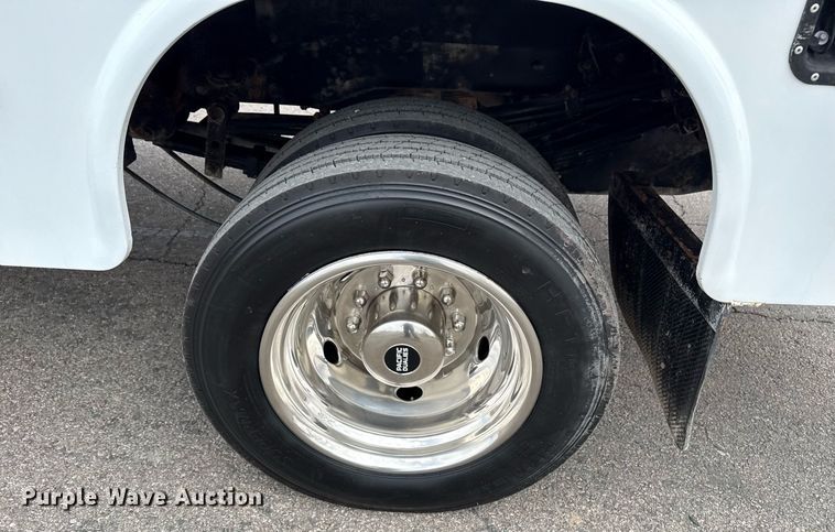 image for item DM5589 2019 Ford F450 Super Duty Crew Cab utility / service truck