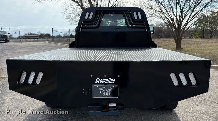 image for item DM5591 2017 Ford F450 Super Duty Crew Cab flatbed truck