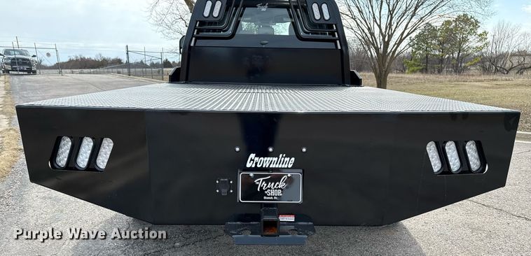 image for item DM5591 2017 Ford F450 Super Duty Crew Cab flatbed truck