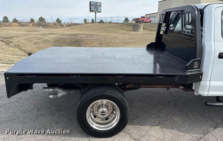 image for item DM5591 2017 Ford F450 Super Duty Crew Cab flatbed truck
