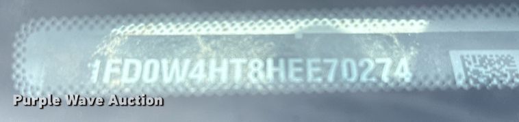 image for item DM5591 2017 Ford F450 Super Duty Crew Cab flatbed truck