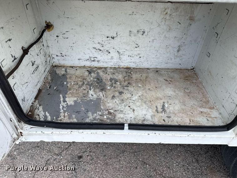 image for item DM5592 2014 Dodge Ram 5500 bucket truck