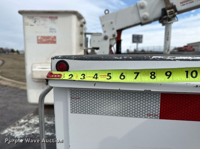 image for item DM5592 2014 Dodge Ram 5500 bucket truck