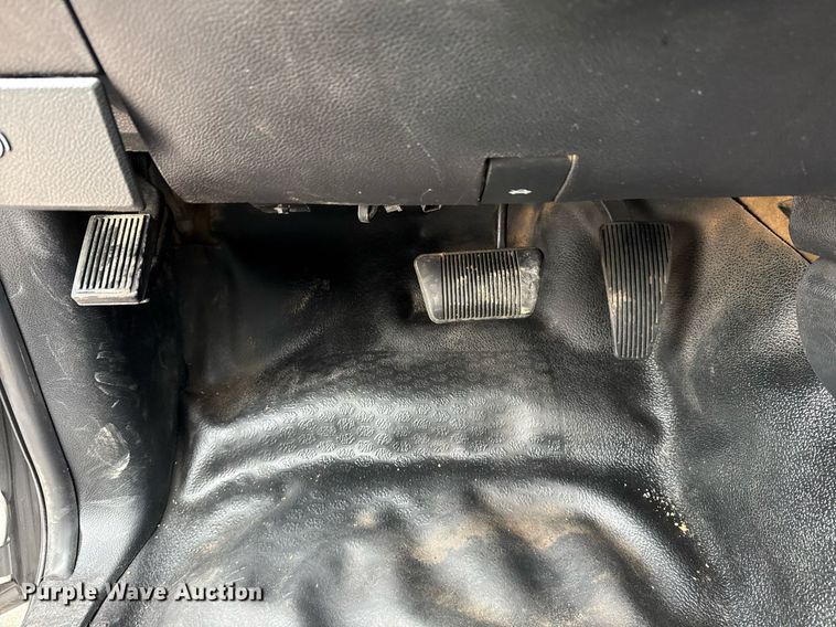 image for item DM5592 2014 Dodge Ram 5500 bucket truck